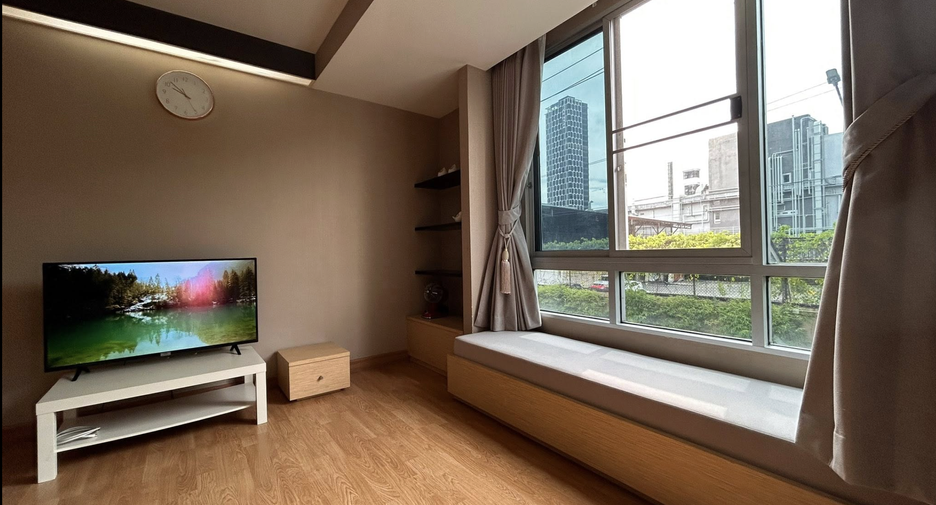 For rent 1 bed condo in Phra Khanong, Bangkok