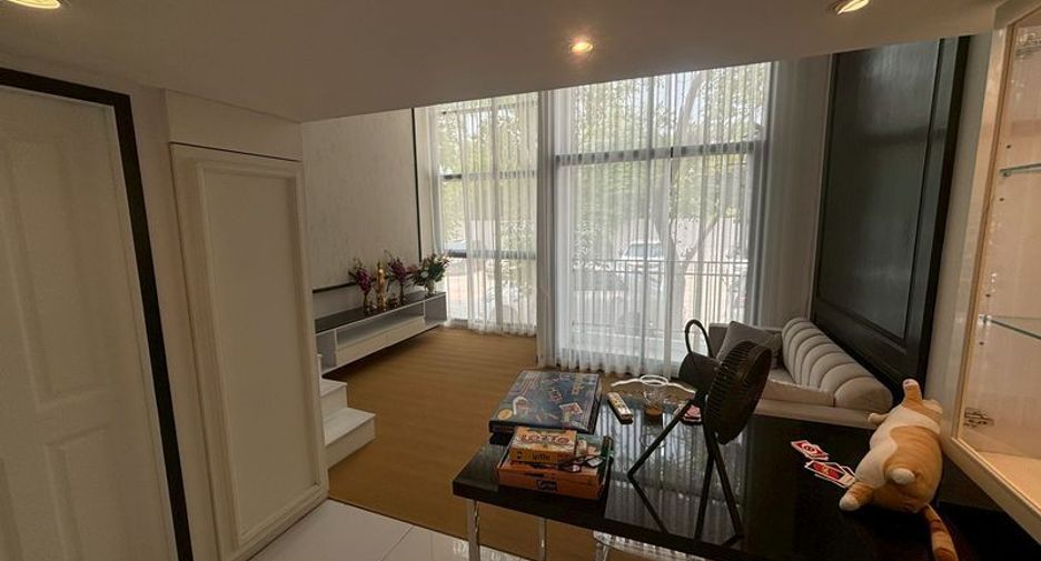For sale and for rent retail Space in Bang Na, Bangkok