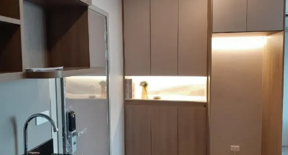 For rent 2 bedrooms condo in Bang Na, Bangkok