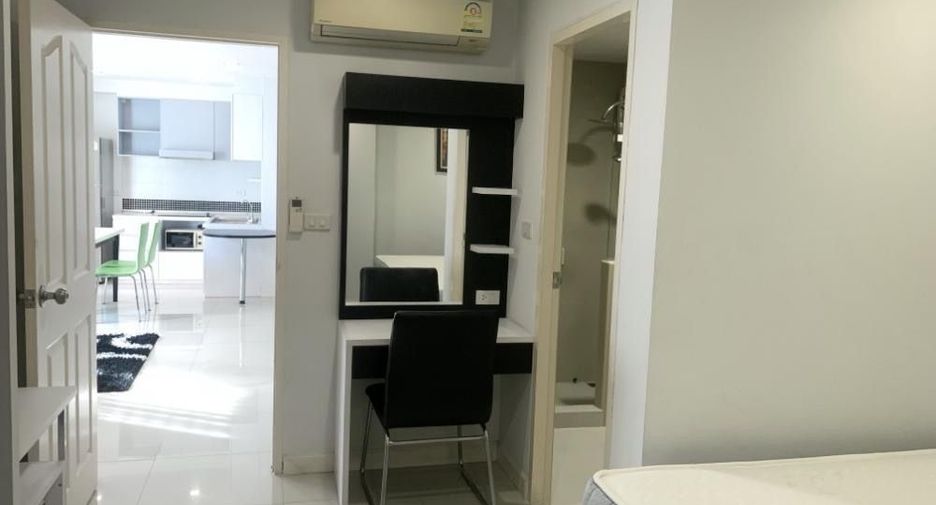 For rent 2 bedrooms condo in Watthana, Bangkok
