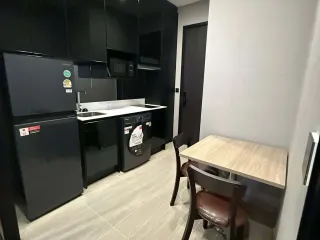 For rent 1 bed condo in Phaya Thai, Bangkok