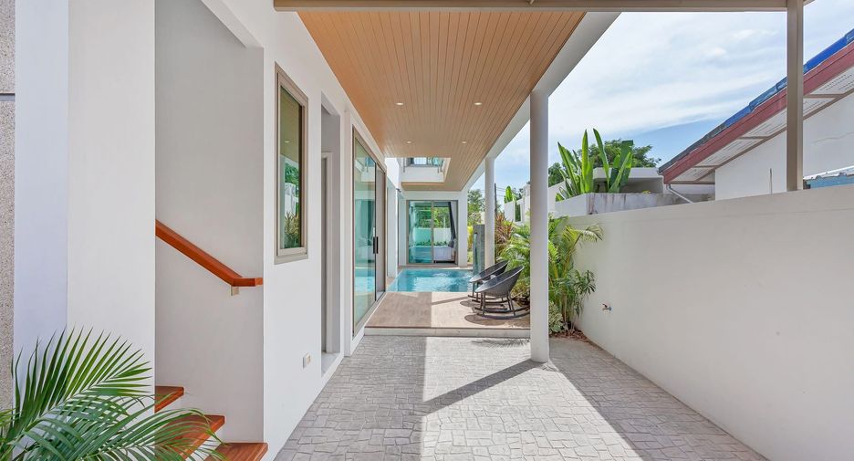 For rent 3 bedrooms villa in Mueang Phuket, Phuket