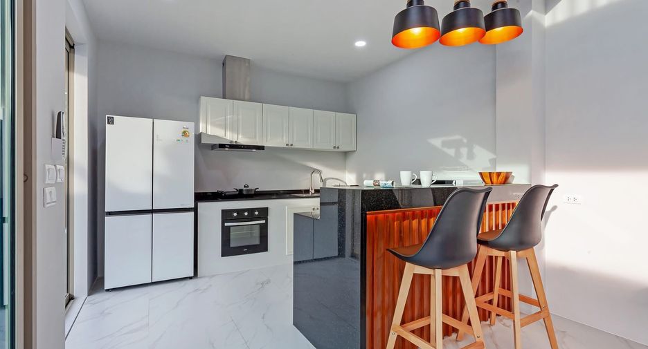 For rent 3 bedrooms villa in Mueang Phuket, Phuket