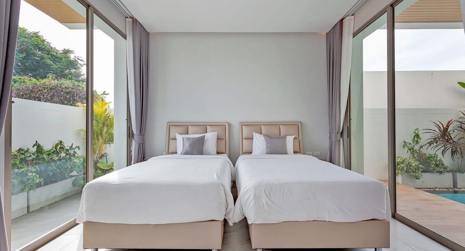 For rent 3 bedrooms villa in Mueang Phuket, Phuket