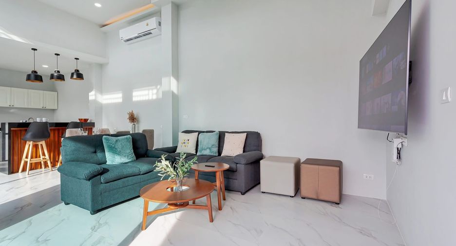 For rent 3 bedrooms villa in Mueang Phuket, Phuket