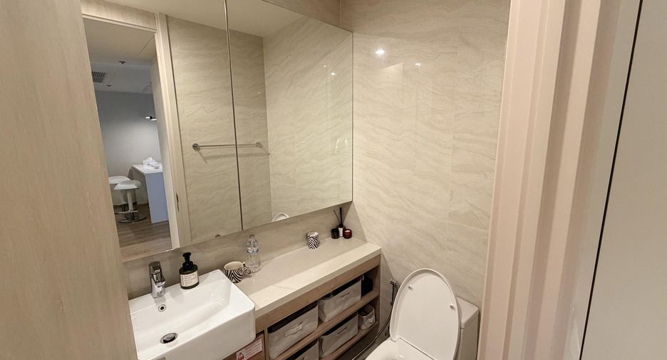 For sale 2 bedrooms condo in Watthana, Bangkok