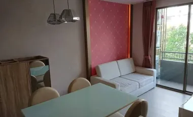 For rent 2 bedrooms condo in Huai Khwang, Bangkok