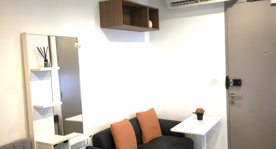 For rent スタジオ condo in Phra Khanong, Bangkok