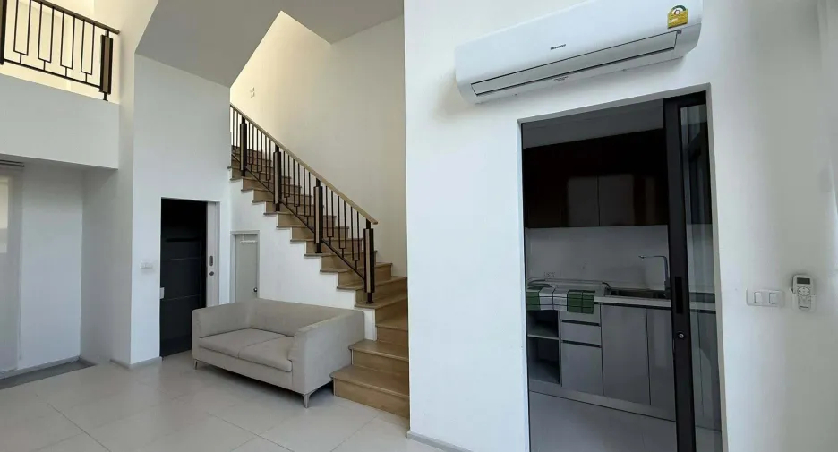 For sale 3 bedrooms townhouse in Suan Luang, Bangkok