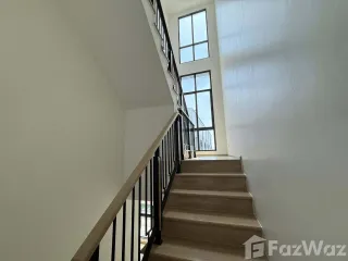 For sale 3 ベッドルーム townhouse in Suan Luang, Bangkok