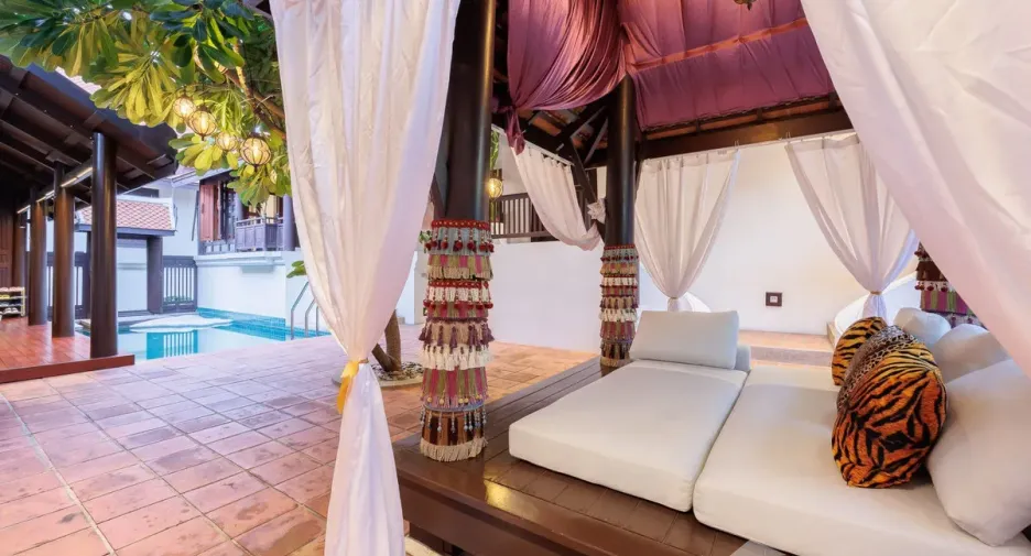For rent 5 bedrooms villa in Khlong Toei, Bangkok