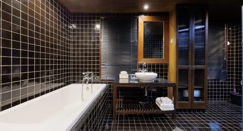 For rent 5 bedrooms villa in Khlong Toei, Bangkok