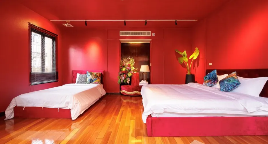 For rent 5 bedrooms villa in Khlong Toei, Bangkok