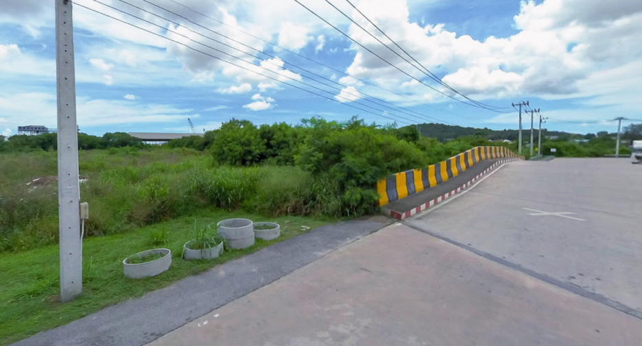 Grundstück zum Kauf in Si Racha, Chonburi
