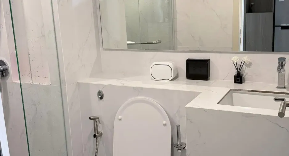 For rent 1 bed condo in Mueang Samut Prakan, Samut Prakan