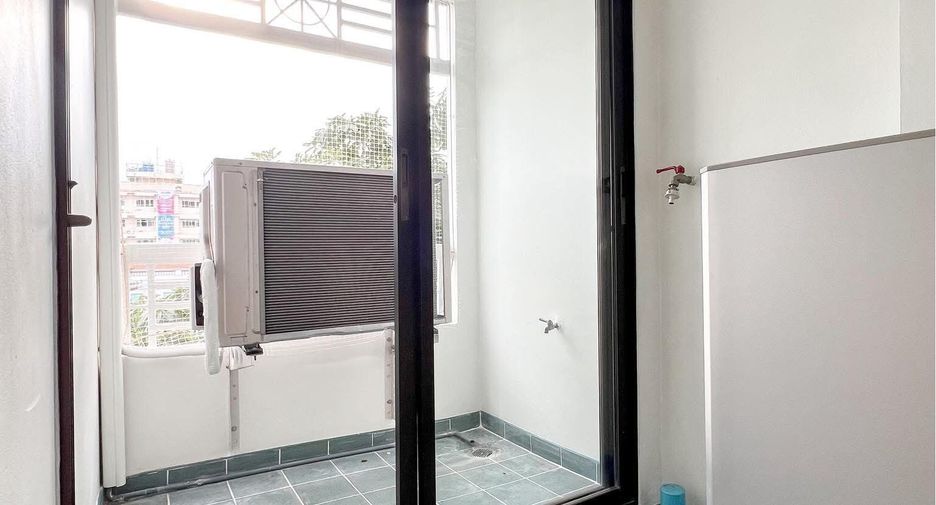 For sale 1 bed condo in Yan Nawa, Bangkok