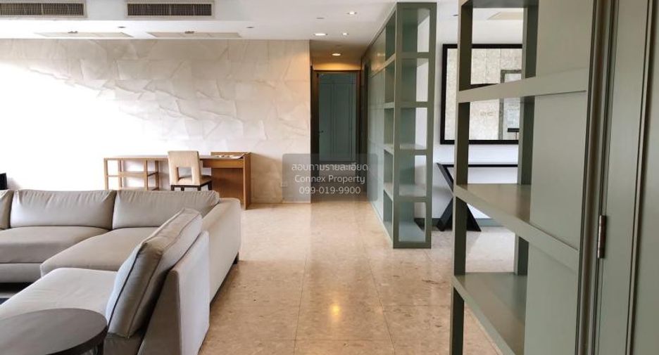 For rent 4 bedrooms condo in Watthana, Bangkok