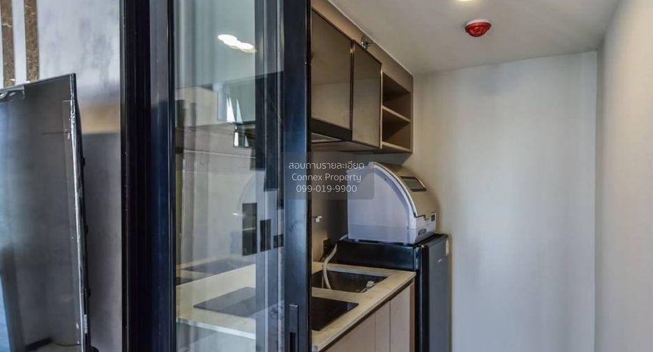 For rent 2 bedrooms condo in Ratchathewi, Bangkok
