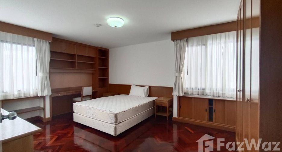 For rent 3 bedrooms apartment in Watthana, Bangkok