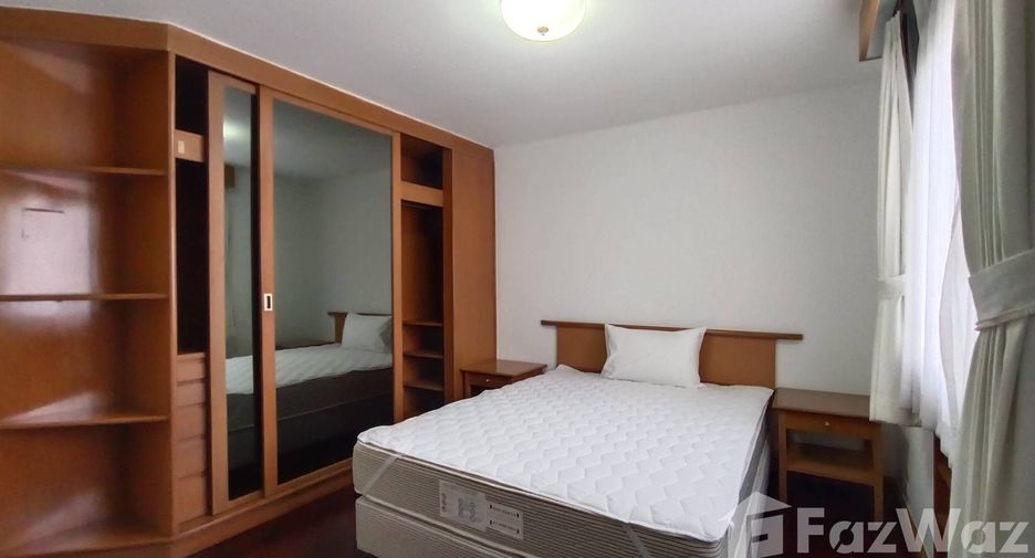 For rent 3 bedrooms apartment in Watthana, Bangkok