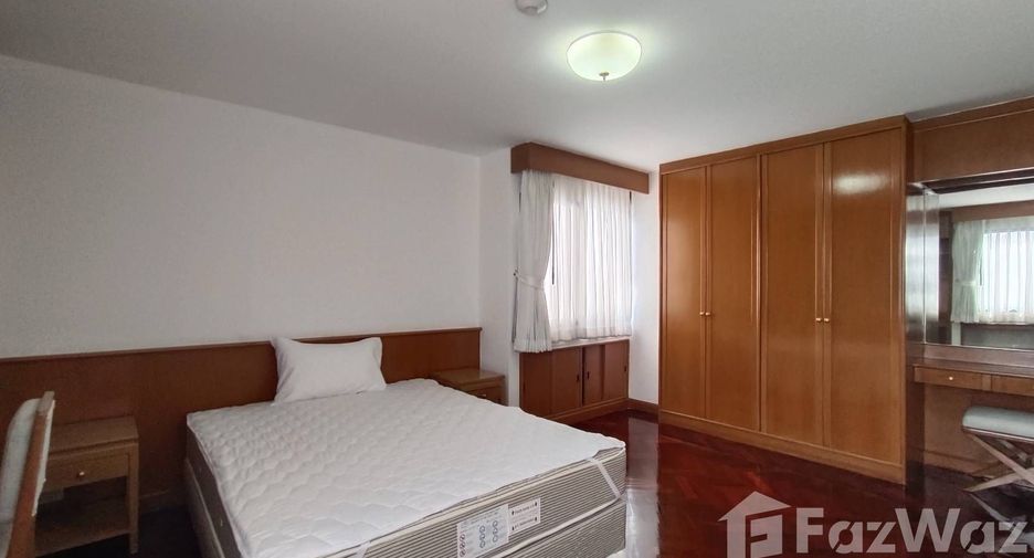 For rent 3 bedrooms apartment in Watthana, Bangkok