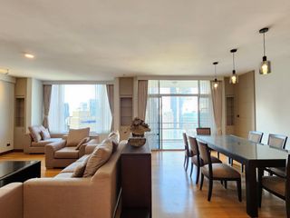 For rent 3 bedrooms condo in Pathum Wan, Bangkok