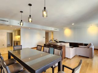 For rent 3 bedrooms condo in Pathum Wan, Bangkok