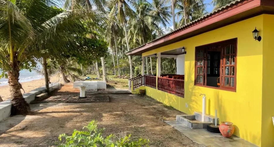 For sale 3 bedrooms villa in Thung Tako, Chumphon