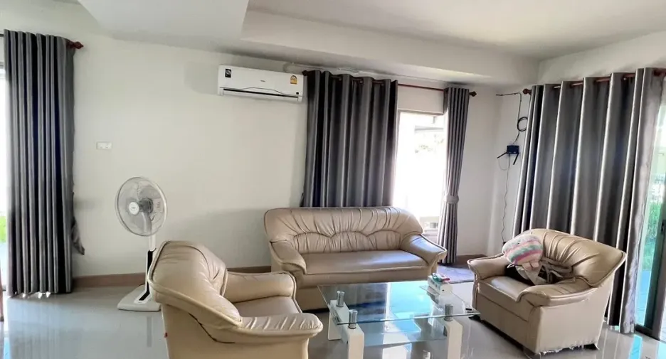 For rent 3 ベッドルーム house in Mueang Chon Buri, Chonburi