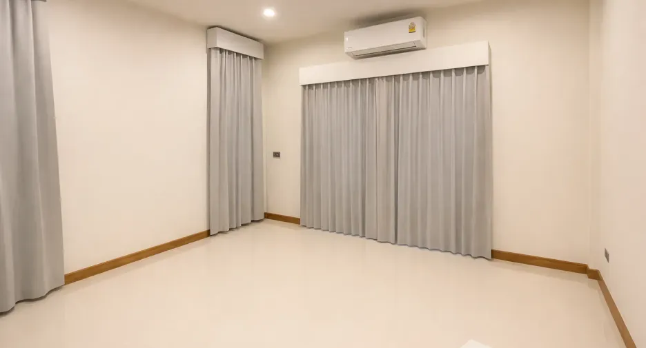 Аренда и продажа 4 спальни дом в Bang Kruai, Нонтабури