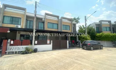 Casa adosada en venta de 3 habitaciones en Mueang Pathum Thani, Pathum Thani