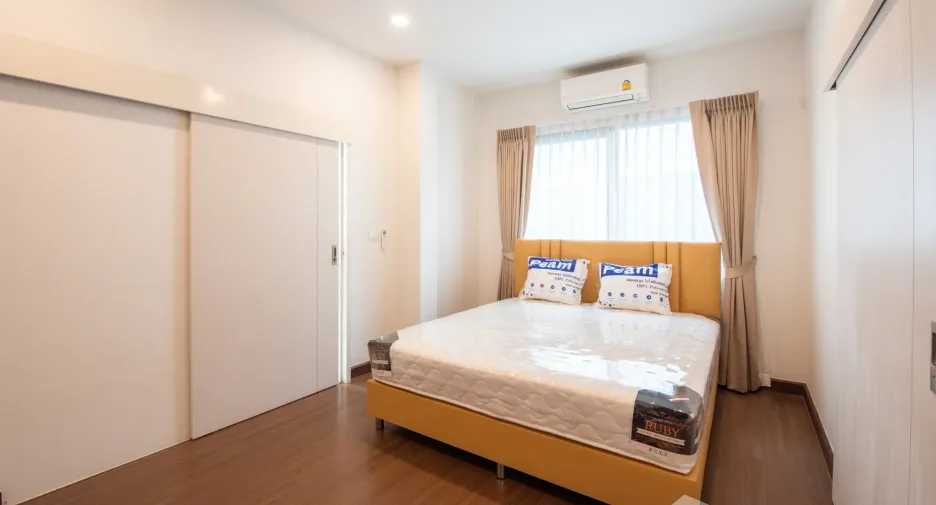 For sale and for rent 5 bedrooms house in Bang Kruai, Nonthaburi