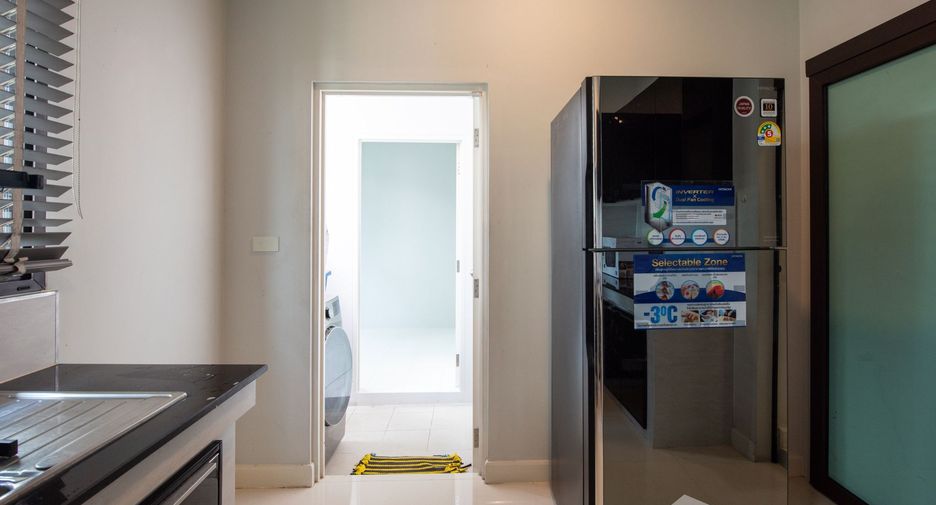 Casa en venta y en alquiler de 5 habitaciones en Bang Kruai, Nonthaburi