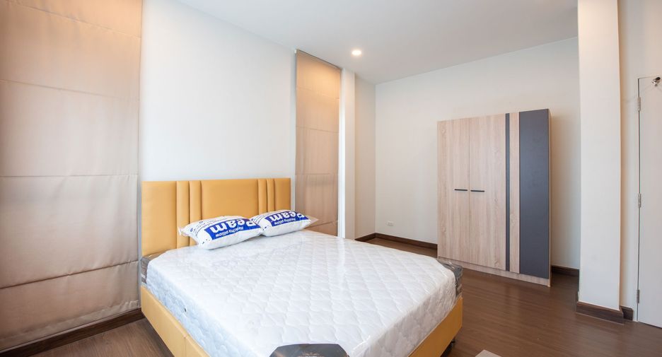 Casa en venta y en alquiler de 5 habitaciones en Bang Kruai, Nonthaburi