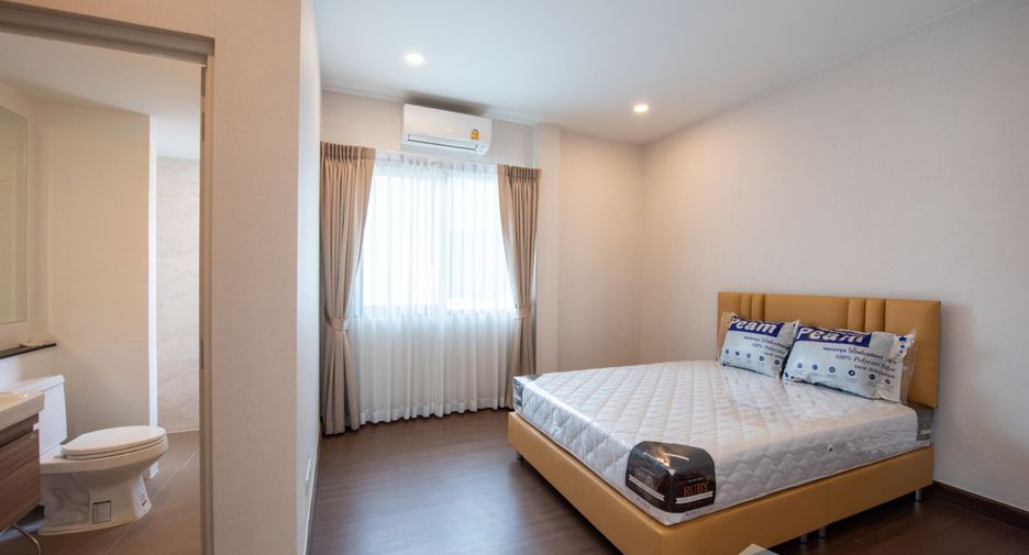 Casa en venta y en alquiler de 5 habitaciones en Bang Kruai, Nonthaburi