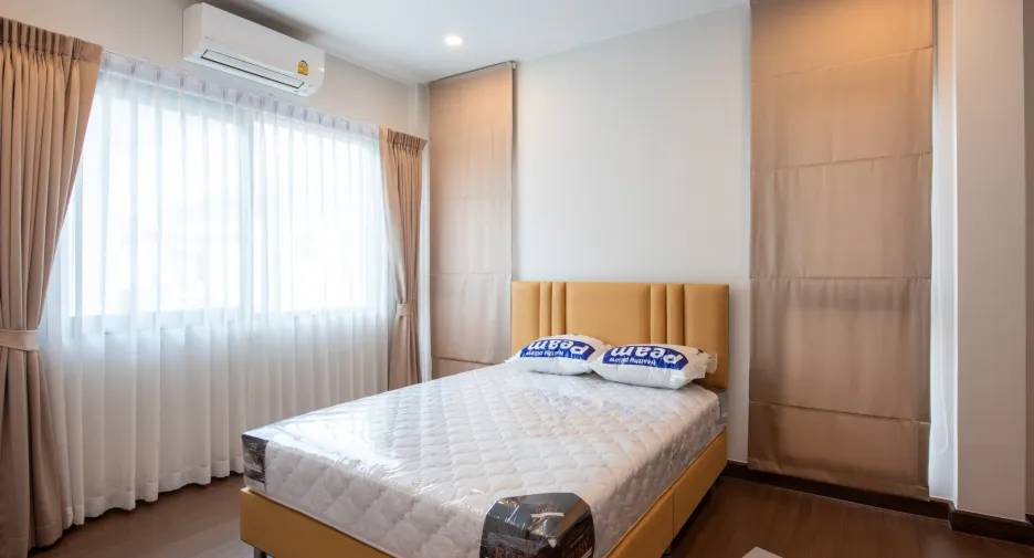 For sale and for rent 5 bedrooms house in Bang Kruai, Nonthaburi