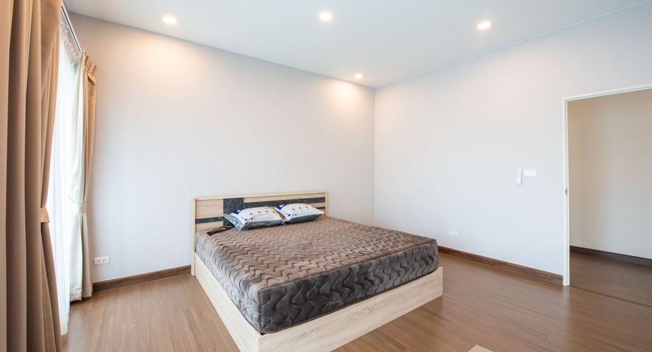 Casa en venta y en alquiler de 5 habitaciones en Bang Kruai, Nonthaburi