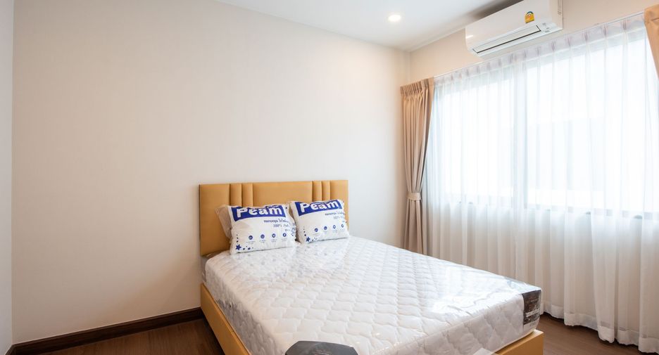Casa en venta y en alquiler de 5 habitaciones en Bang Kruai, Nonthaburi