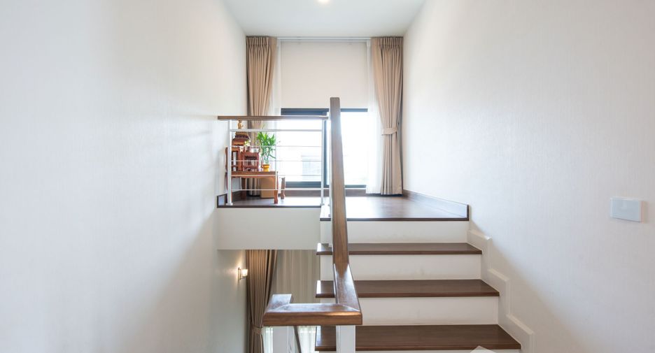 Casa en venta y en alquiler de 5 habitaciones en Bang Kruai, Nonthaburi