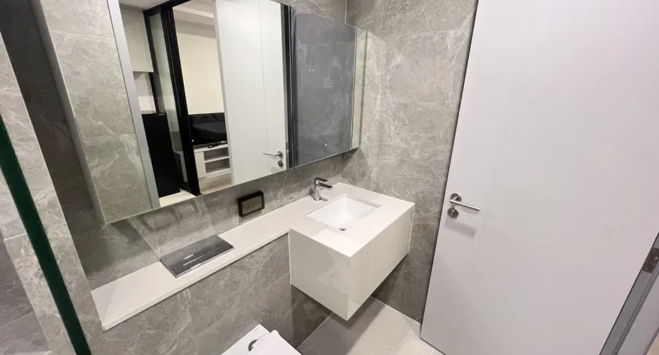 For rent 1 bed condo in Huai Khwang, Bangkok