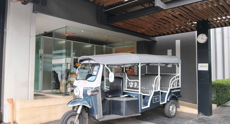 For sale 1 bed condo in Watthana, Bangkok