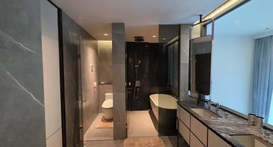 For rent 3 bedrooms condo in Watthana, Bangkok