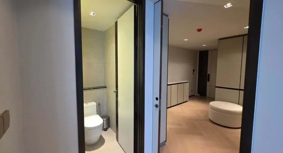 For rent 3 bedrooms condo in Watthana, Bangkok
