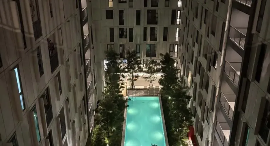 For rent studio condo in Huai Khwang, Bangkok