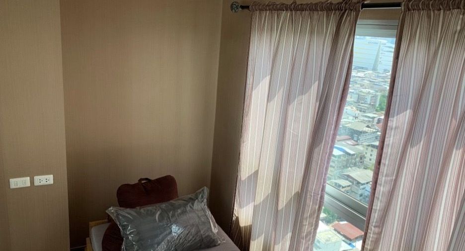 For rent 2 bedrooms condo in Khlong San, Bangkok