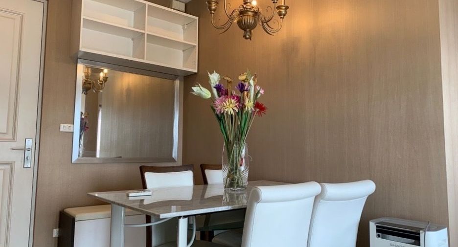 For rent 2 bedrooms condo in Khlong San, Bangkok