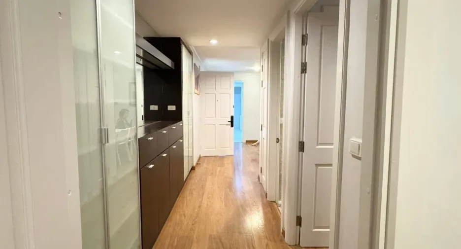 For sale and for rent 3 bedrooms condo in Watthana, Bangkok