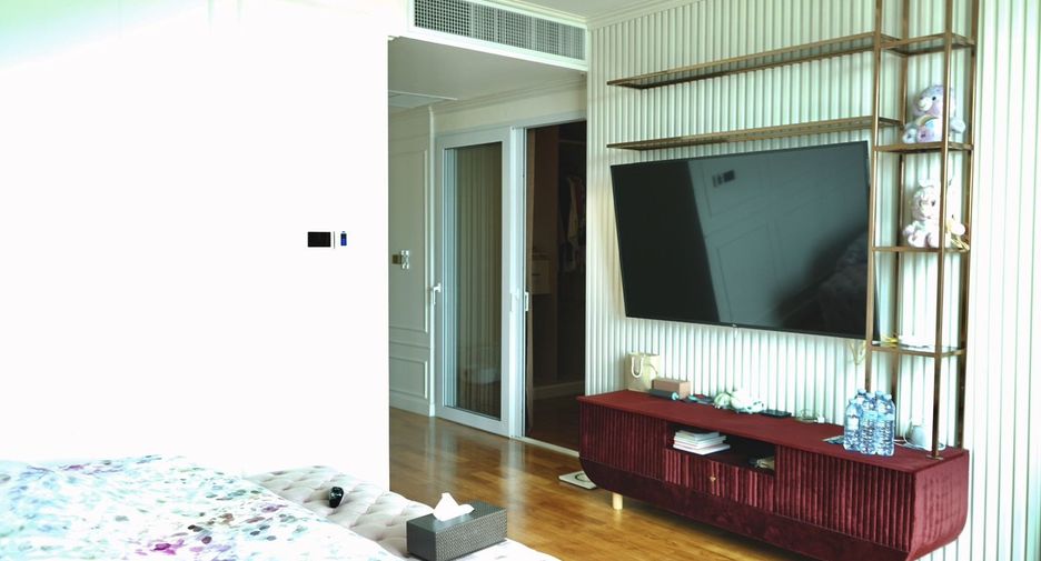 For sale 4 bedrooms condo in Bang Kho Laem, Bangkok