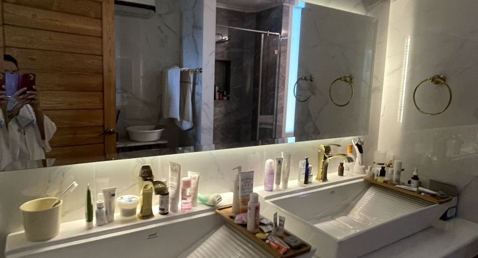 For sale 4 bedrooms condo in Bang Kho Laem, Bangkok