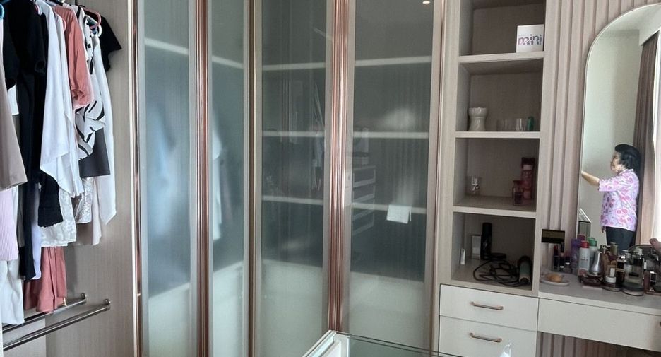 For sale 4 bedrooms condo in Bang Kho Laem, Bangkok